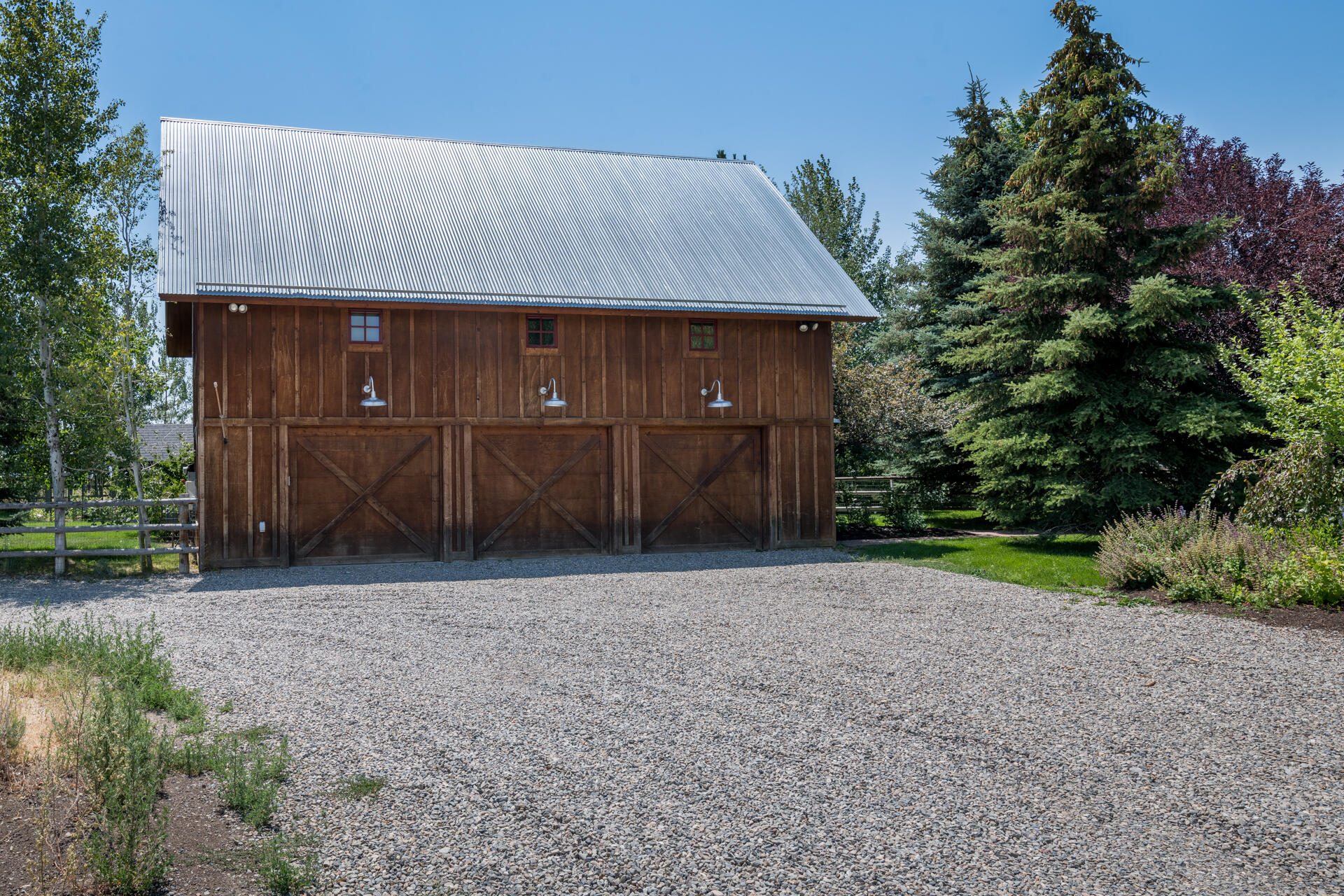 95 Freedom Loop Blaine County, ID 83313 - Photo 40 of 70 Garage with Apartment upstairs