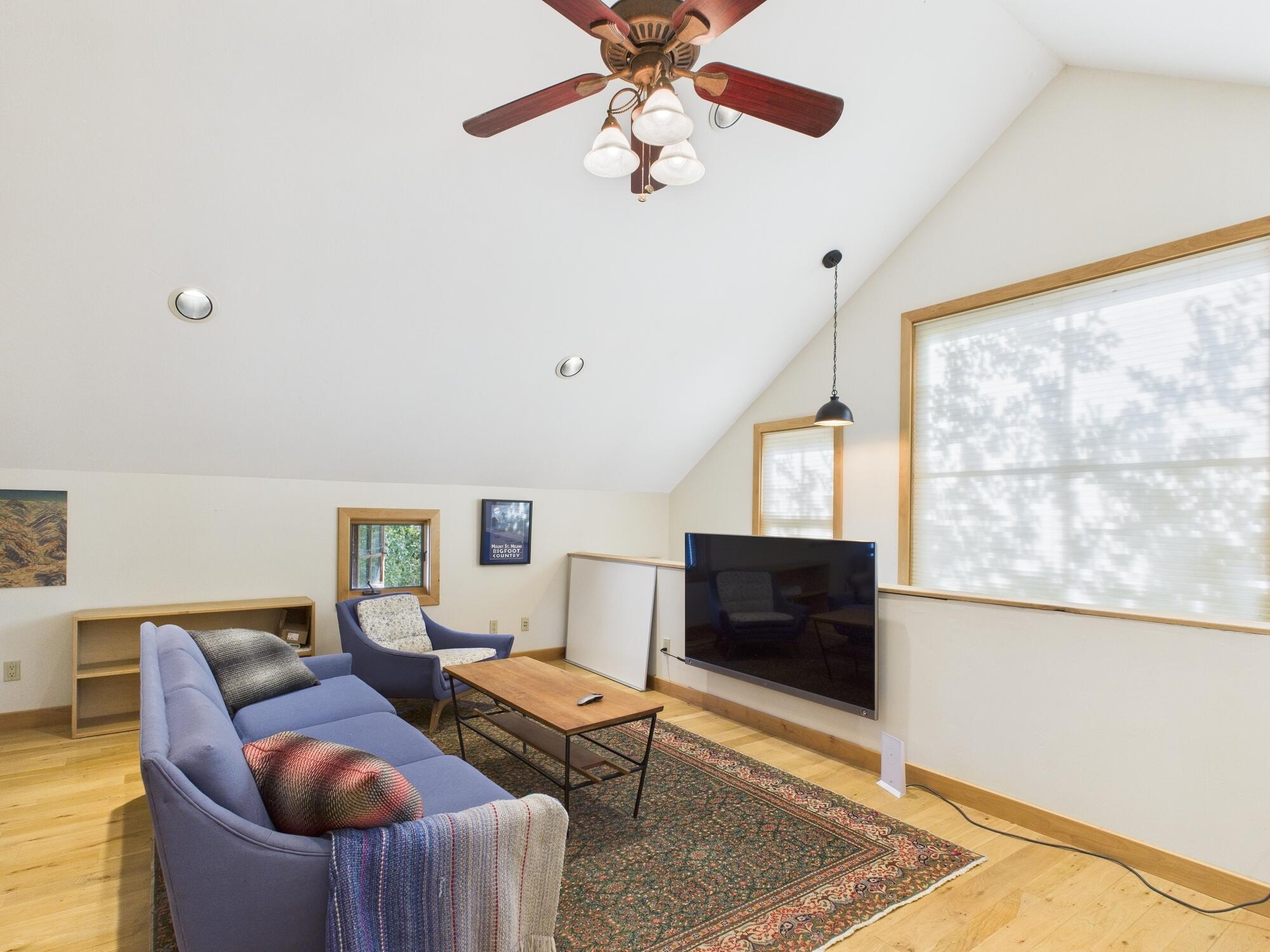 95 Freedom Loop Blaine County, ID 83313 - Photo 43 of 70 Apartment Living Room