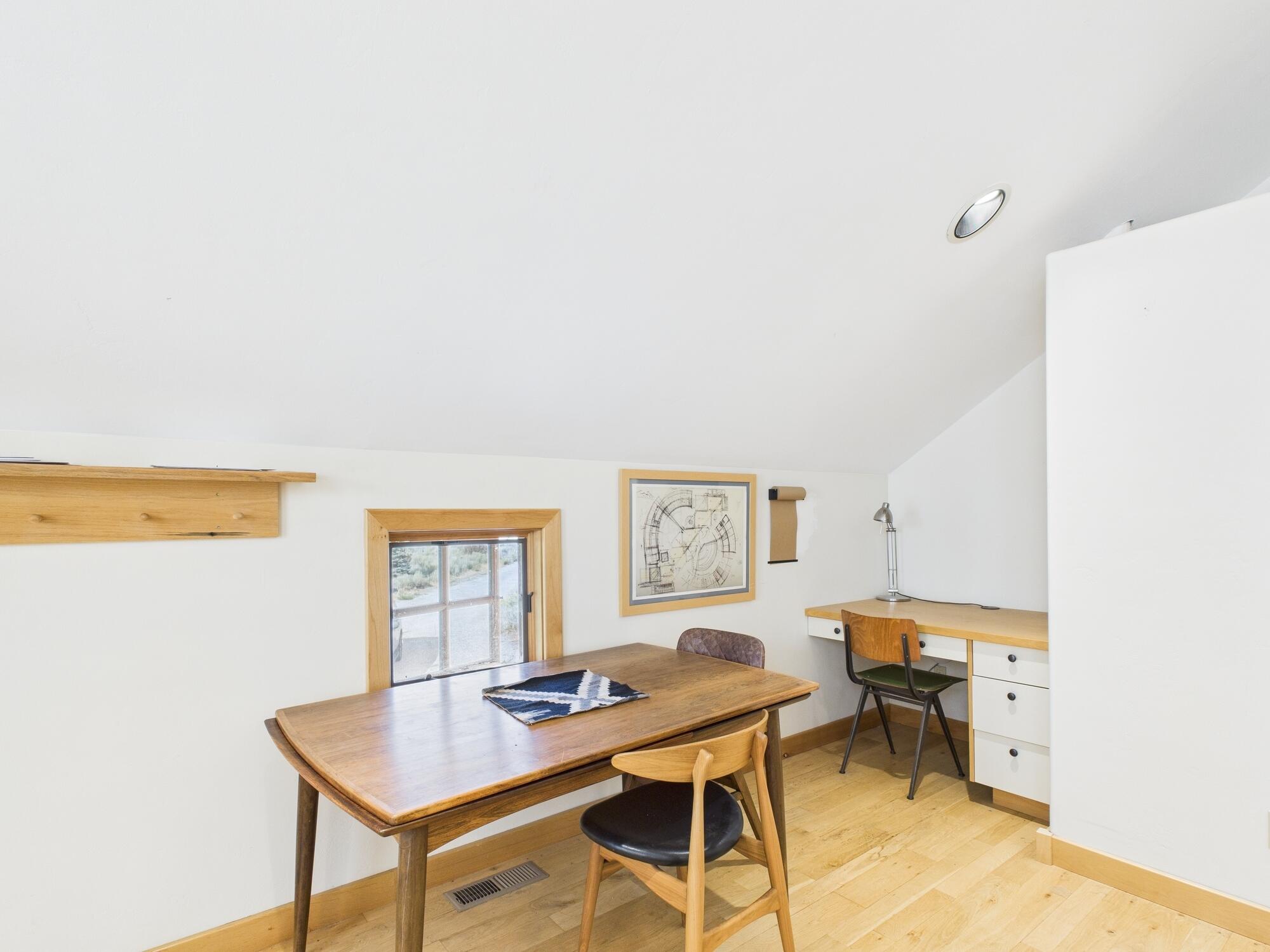 95 Freedom Loop Blaine County, ID 83313 - Photo 46 of 70 Apartment Dinette