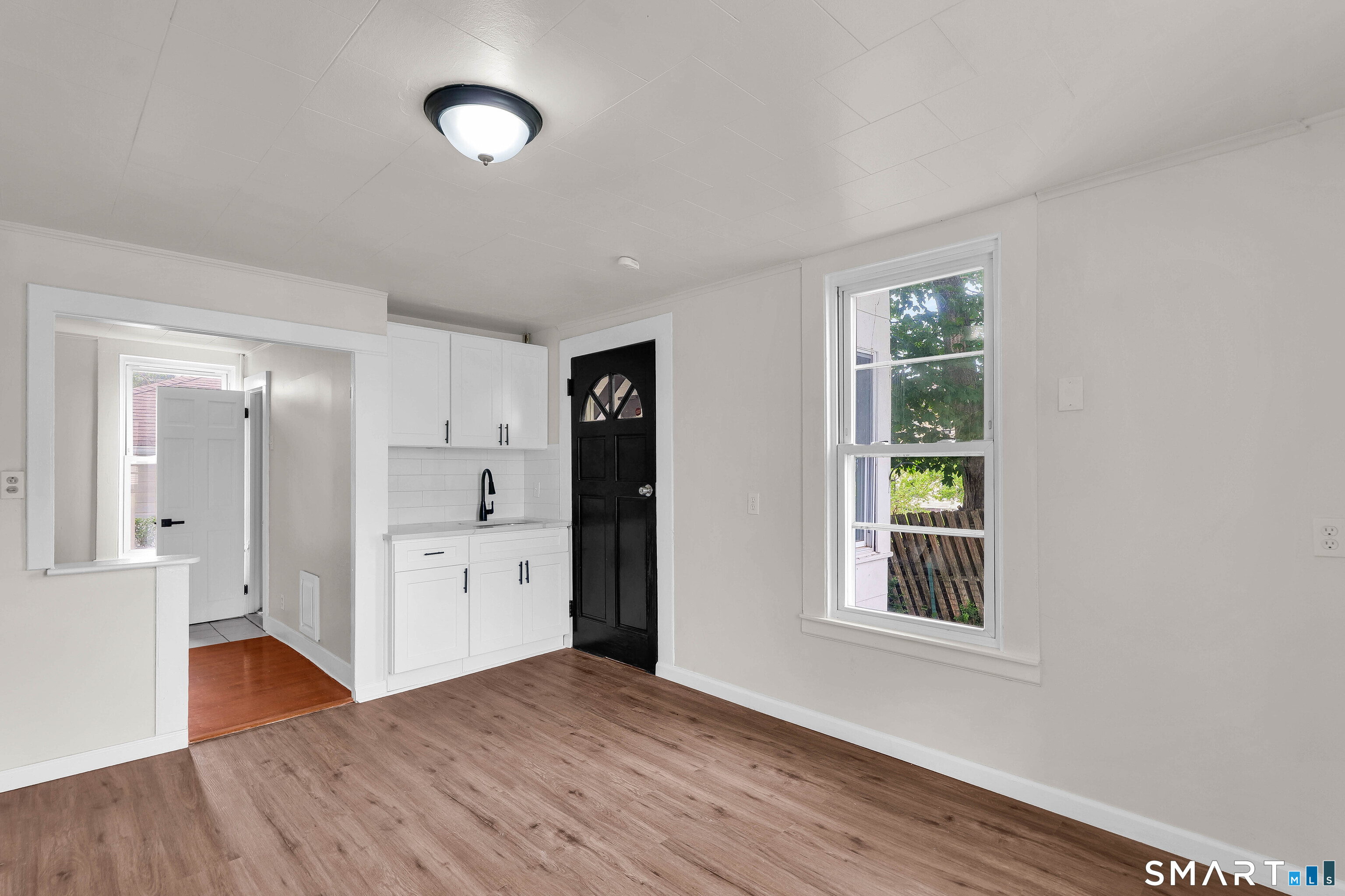 56 Twiss Street Meriden, CT 06450 - Photo 5 of 23