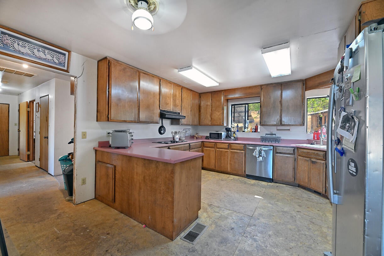1649 Netherlands Road Trail, OR 97541 - Photo 8 of 28 8