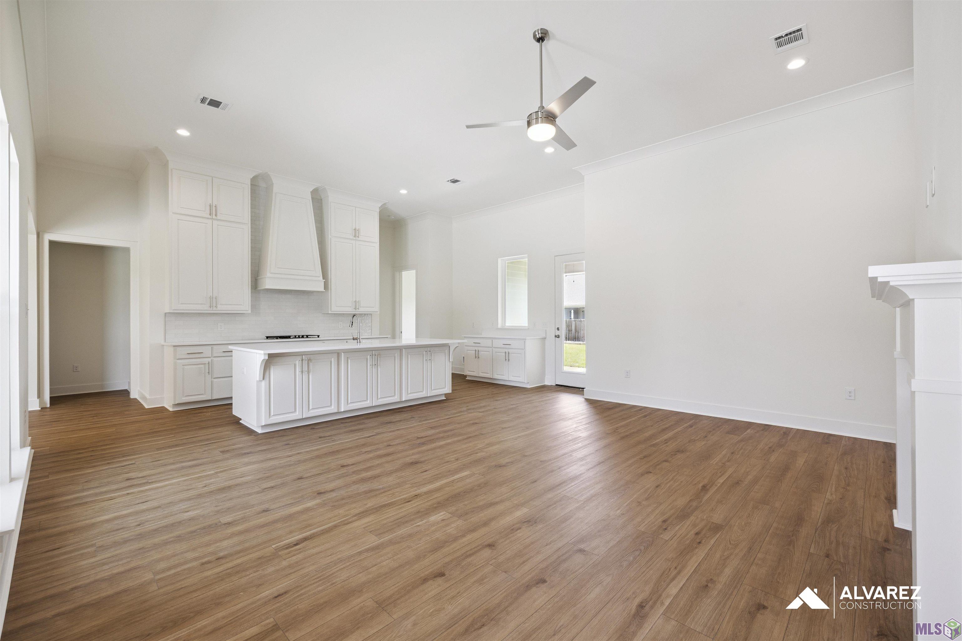 10141 Sanctuary Oaks Drive Baton Rouge, LA 70817 - Photo 5 of 28