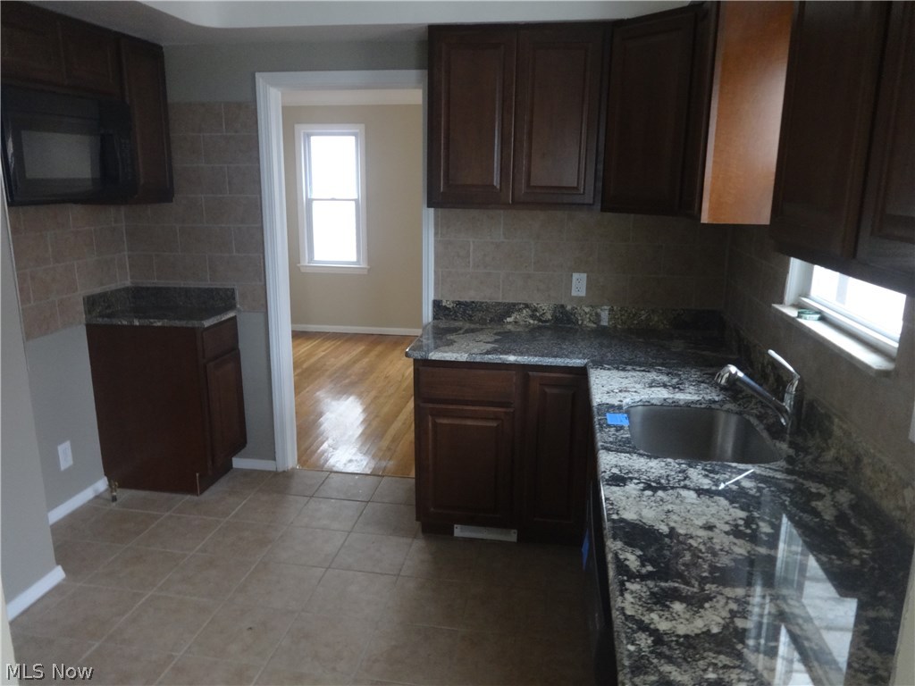 4078 Bushnell Road University Heights, OH 44118 - Photo 11 of 35