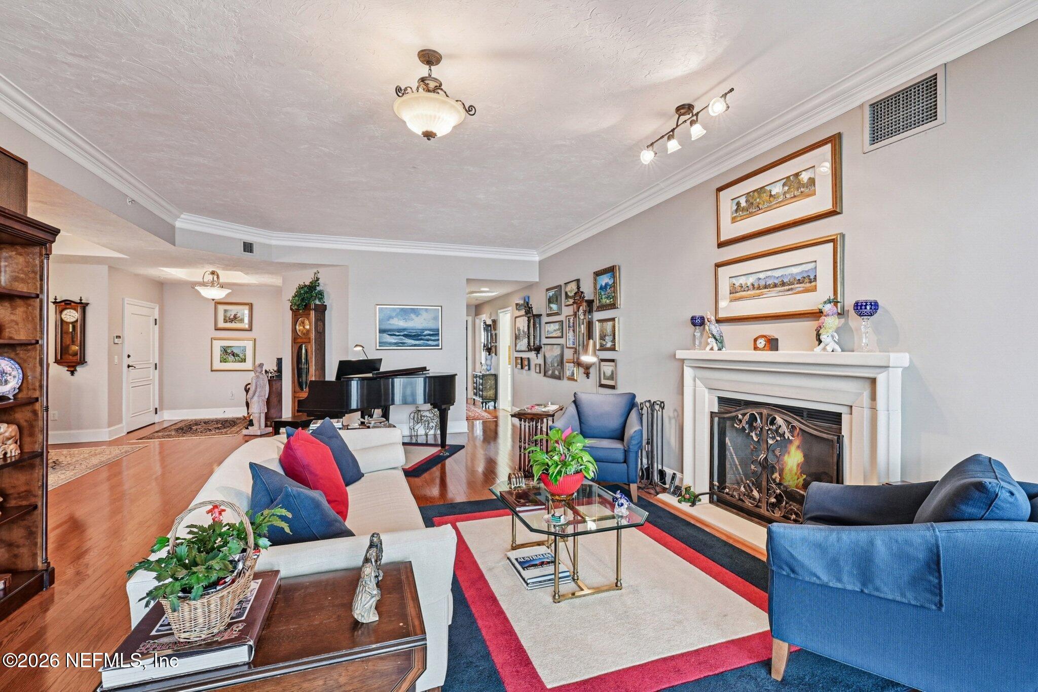 2358 Riverside Avenue, Unit 405 Jacksonville, FL 32204 - Photo 13 of 96 7-web-or-mls-Riverside Ave-S1202-007