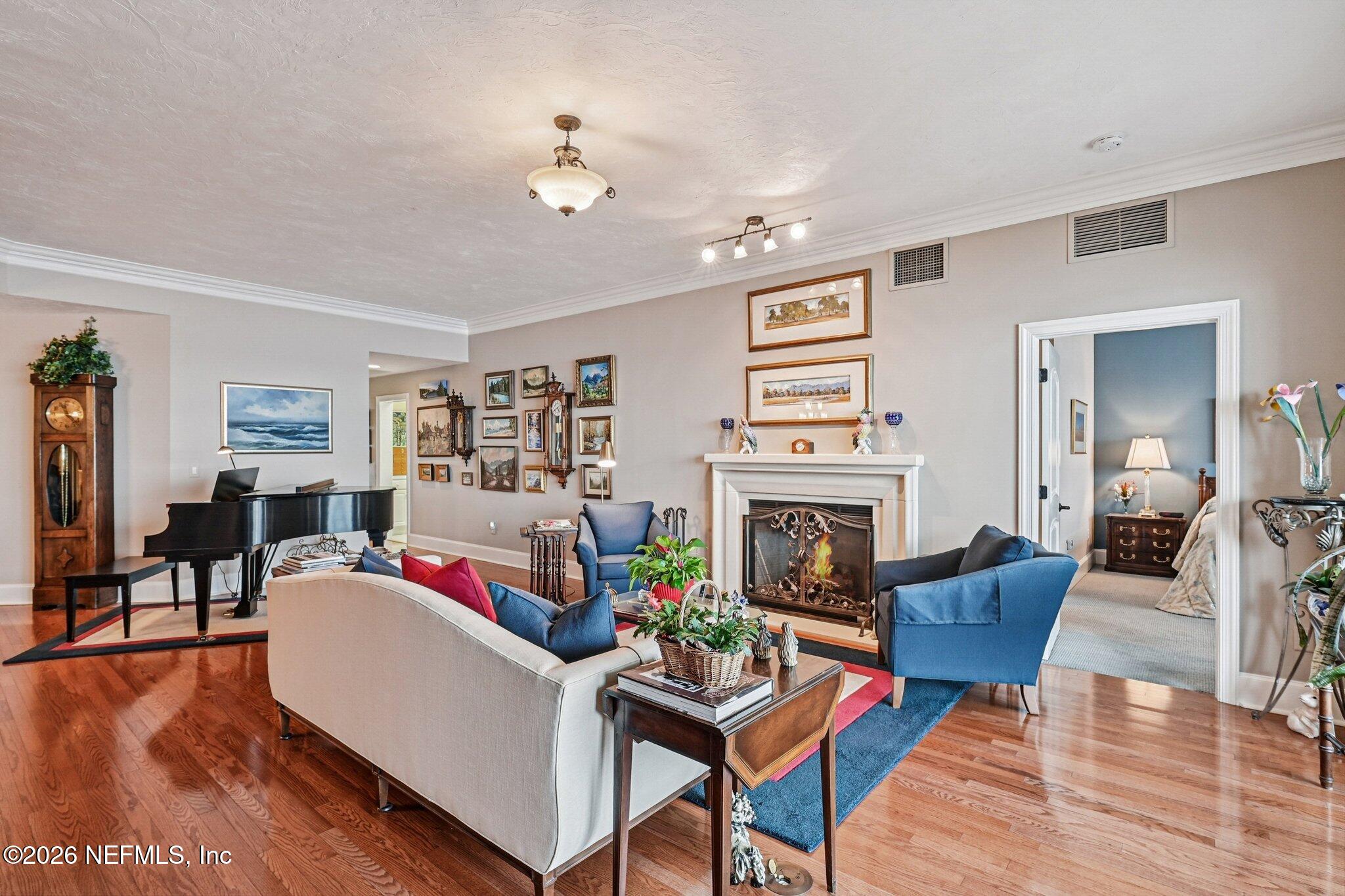 2358 Riverside Avenue, Unit 405 Jacksonville, FL 32204 - Photo 14 of 96 8-web-or-mls-Riverside Ave-S1202-008