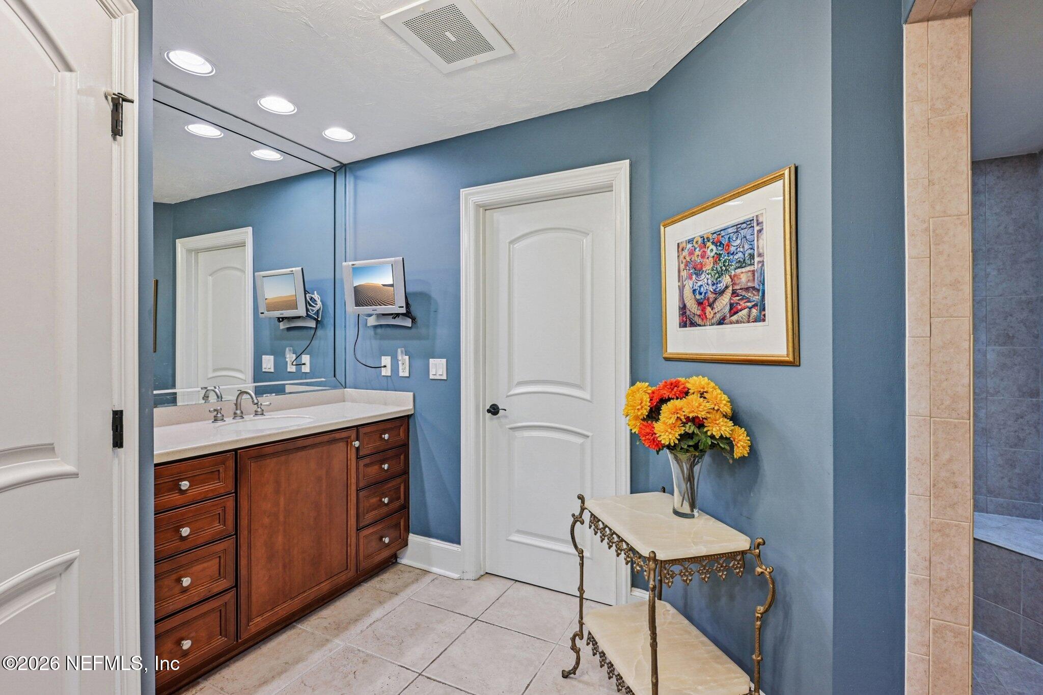 2358 Riverside Avenue, Unit 405 Jacksonville, FL 32204 - Photo 41 of 96 42-web-or-mls-Riverside Ave-S1202-042