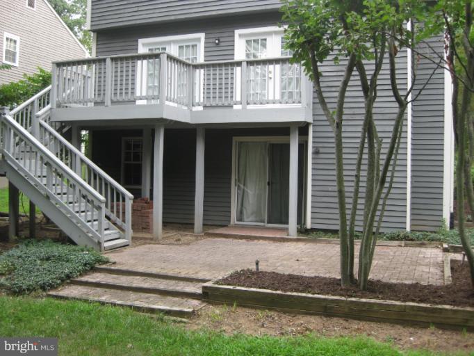 7375 Kindler Road Columbia, MD 21046 - Photo 2 of 27 a house view with a garden space
