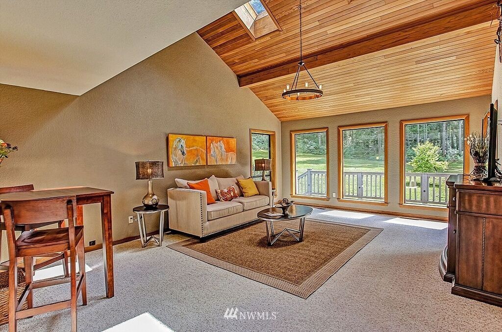 9550 Mountain Beaver Road Southwest Port Orchard, WA 98367 - Photo 3 of 25 Gallery Image 3