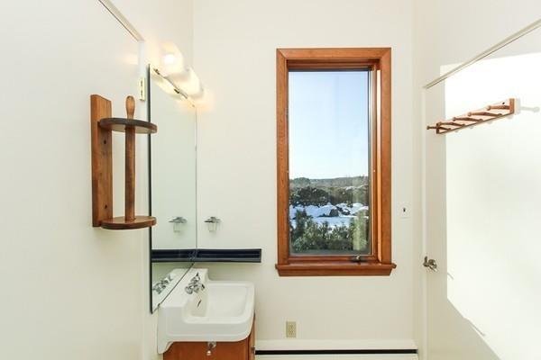 27 Edgemoor Road Gloucester, MA 01930 - Photo 12 of 23