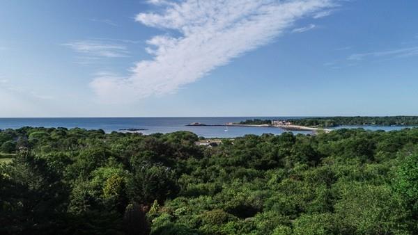 27 Edgemoor Road Gloucester, MA 01930 - Photo 2 of 23