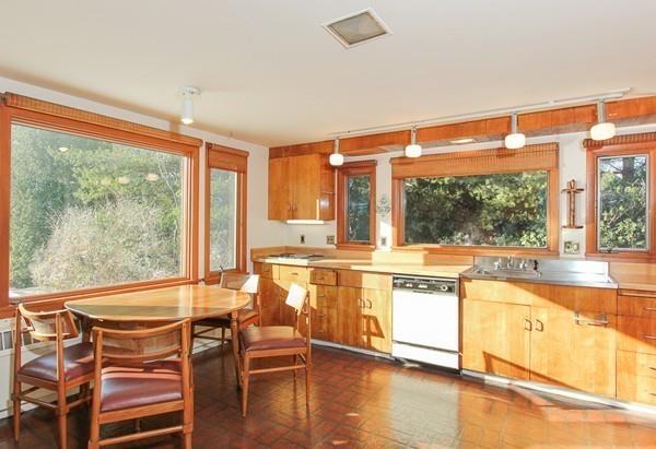 27 Edgemoor Road Gloucester, MA 01930 - Photo 9 of 23