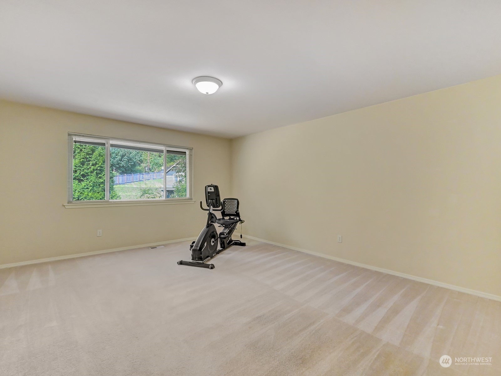 23927 30th Drive Southeast Bothell, WA 98021 - Photo 19 of 32 an empty room with windows