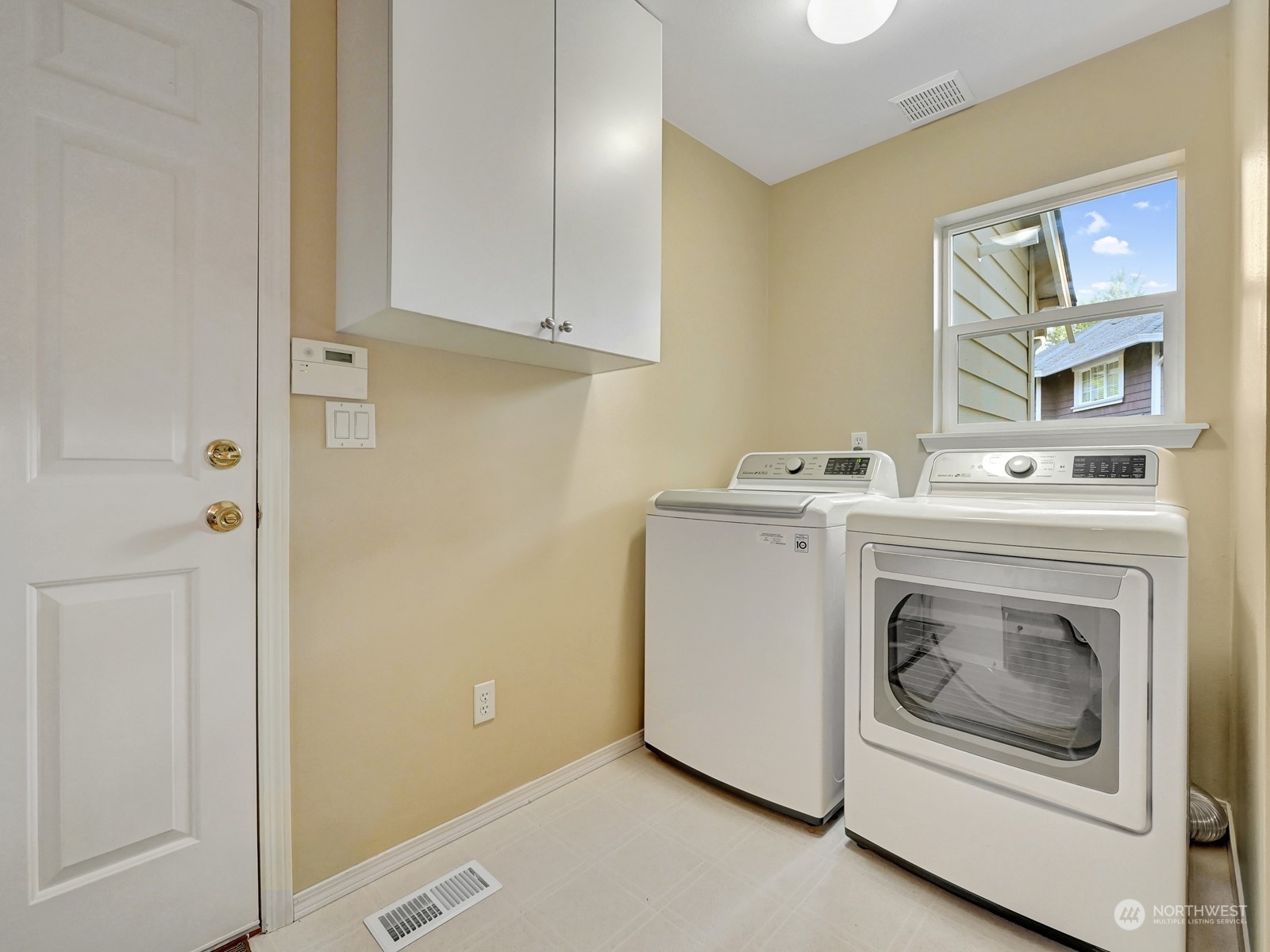 23927 30th Drive Southeast Bothell, WA 98021 - Photo 23 of 32 a utility room with dryer and washer