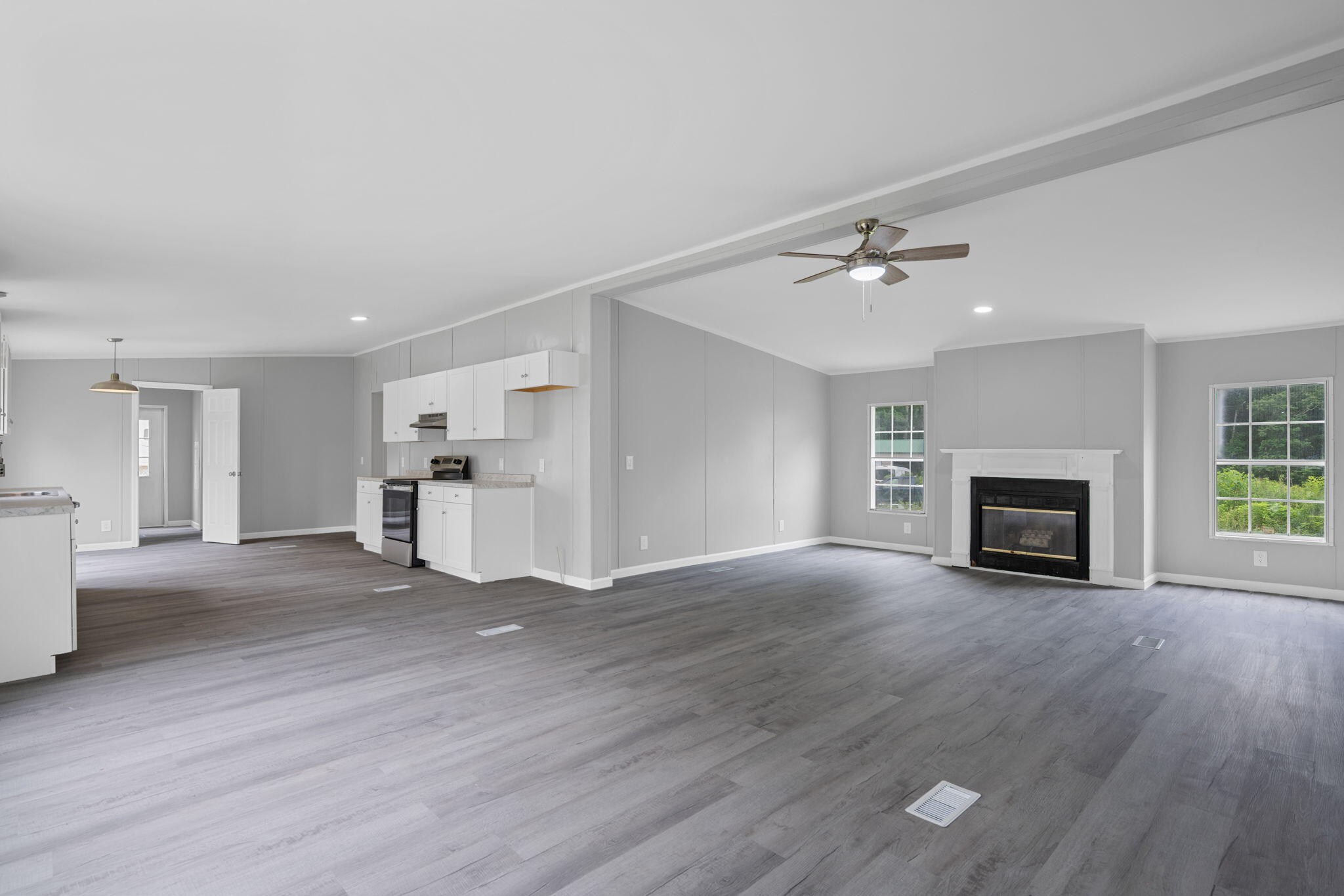 1220 Ogden Road Dayton, TN 37321 - Photo 10 of 30 So much room for entertaining!