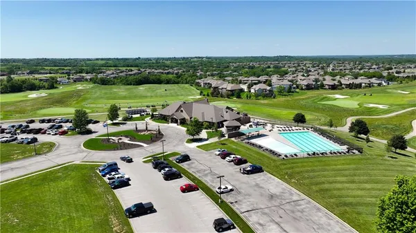$449,950 | 807 Glenn Circle, Raymore, MO 64083