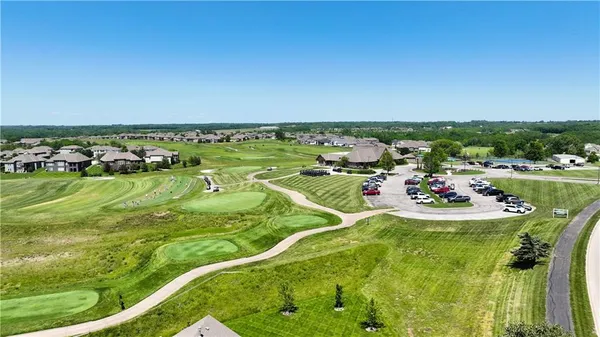 $449,950 | 807 Glenn Circle, Raymore, MO 64083