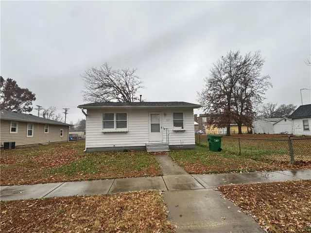 $112,500 | 321 East 7th Street, Adrian, MO 64720