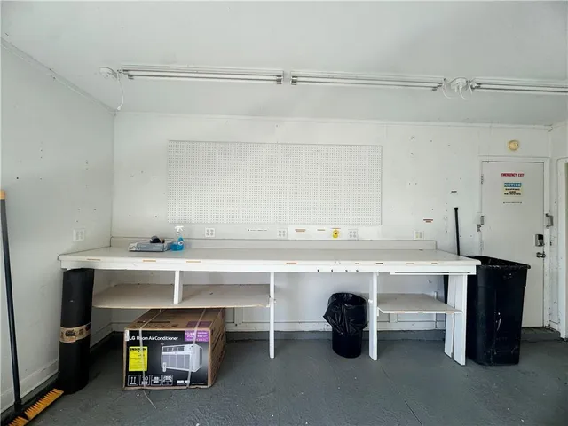 $112,500 | 321 East 7th Street, Adrian, MO 64720