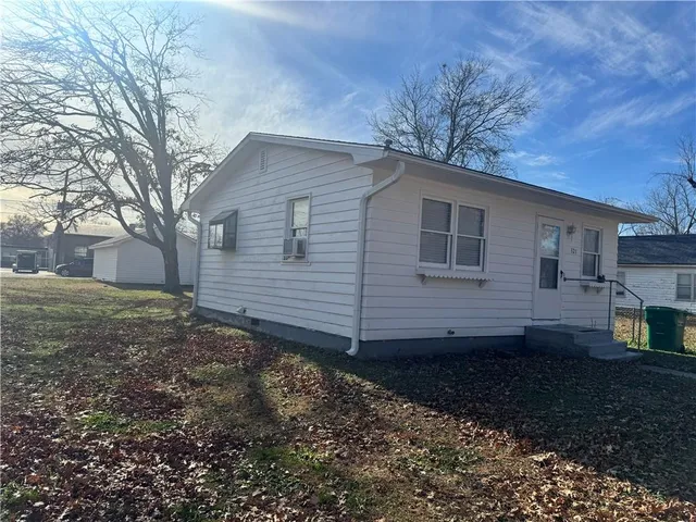 $112,500 | 321 East 7th Street, Adrian, MO 64720
