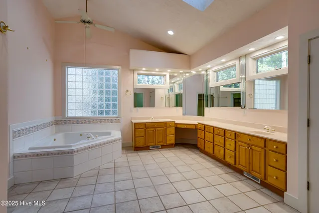 $499,000 | 416 Bay Drive, Washington, NC 27889