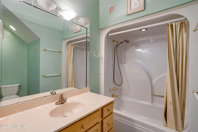 $499,000 | 416 Bay Drive, Washington, NC 27889