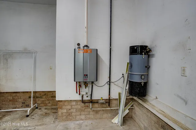 $499,000 | 416 Bay Drive, Washington, NC 27889