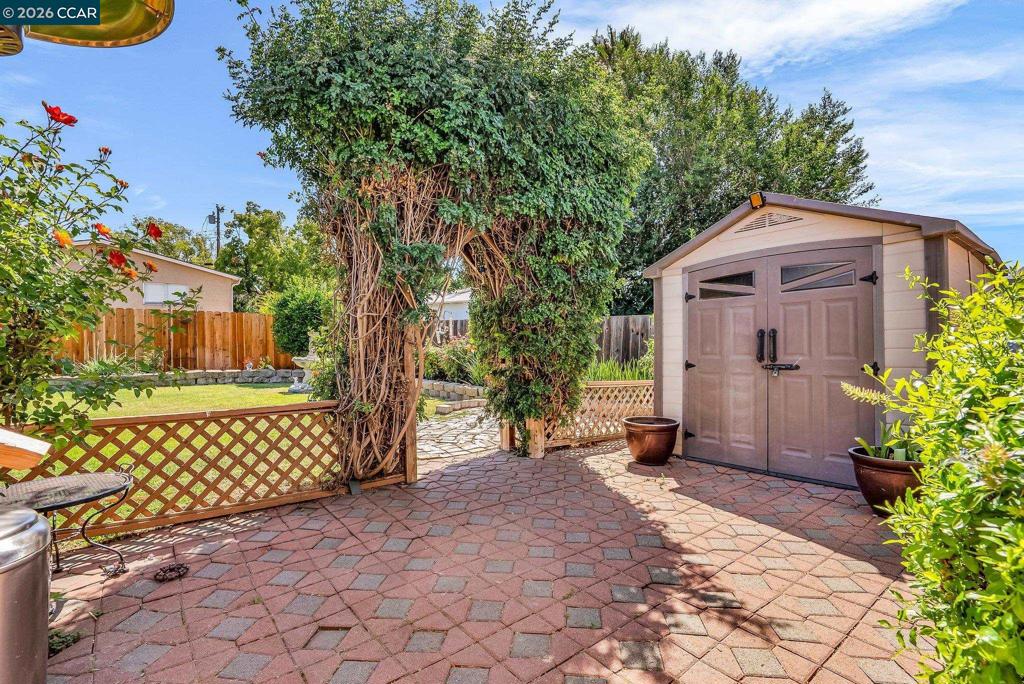 183-183 West Leland Road Pittsburg, CA 94565 - Photo 17 of 21