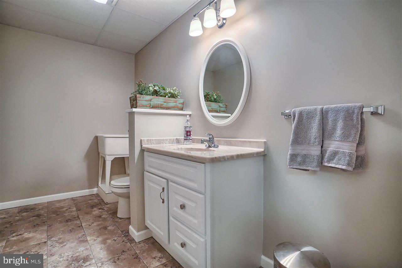 7622 Pinewild Road Seven Valleys, PA 17360 - Photo 33 of 36 Gallery Image 33