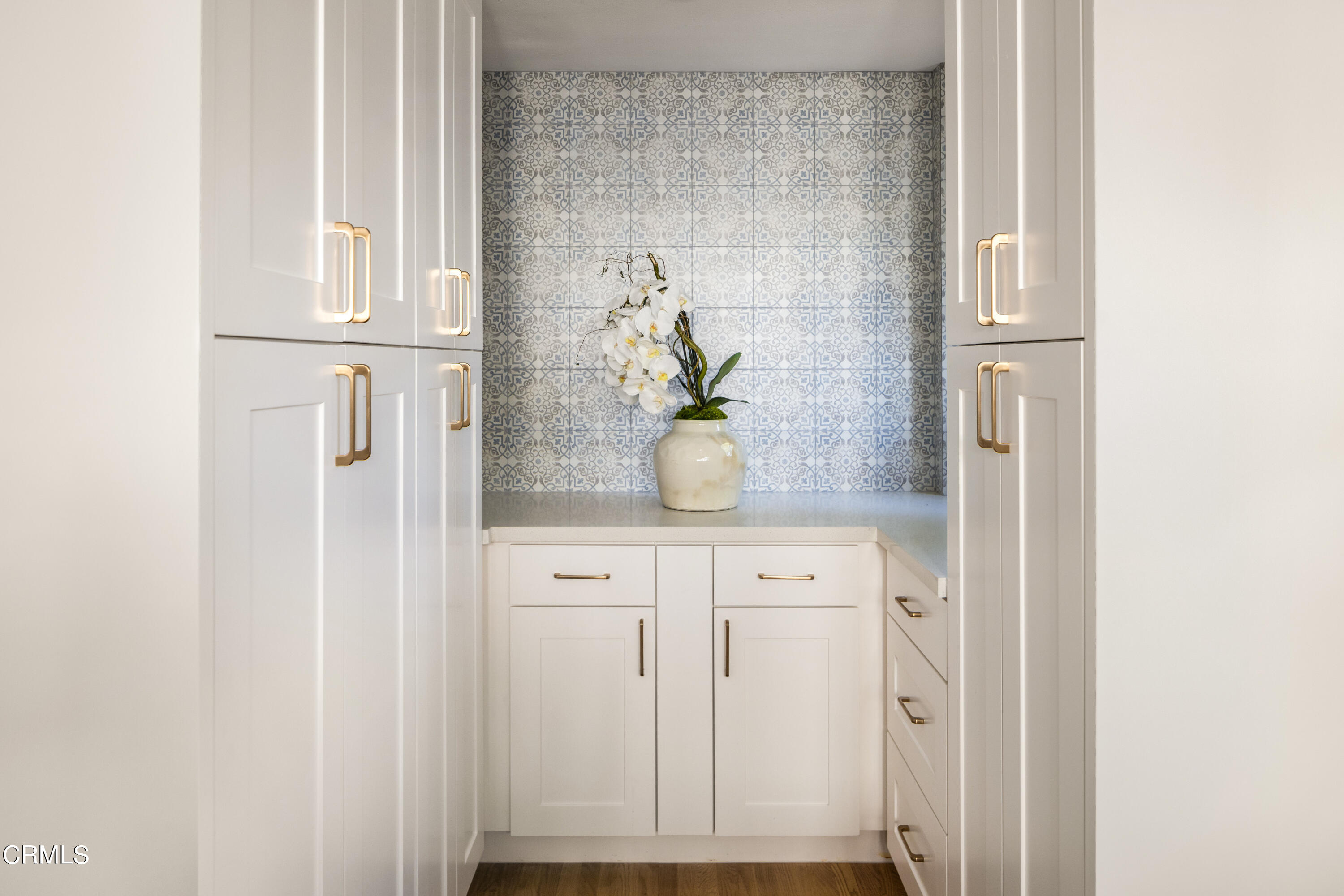 1086 Prospect Boulevard Pasadena, CA 91103 - Photo 14 of 42 14