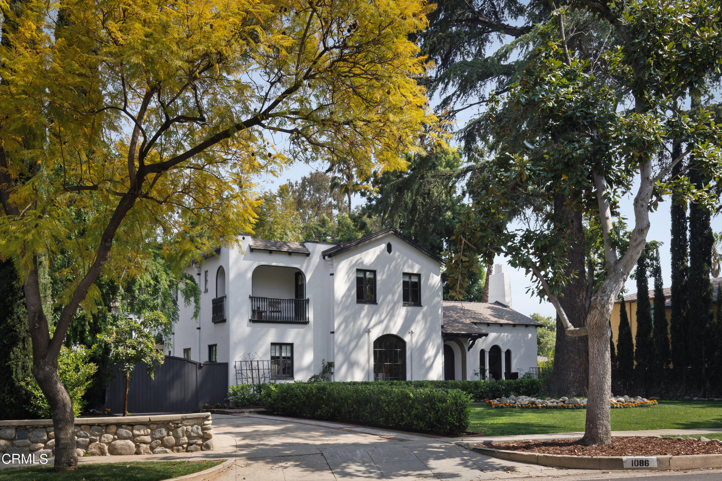 1086 Prospect Boulevard Pasadena, CA 91103 - Photo 3 of 42 3