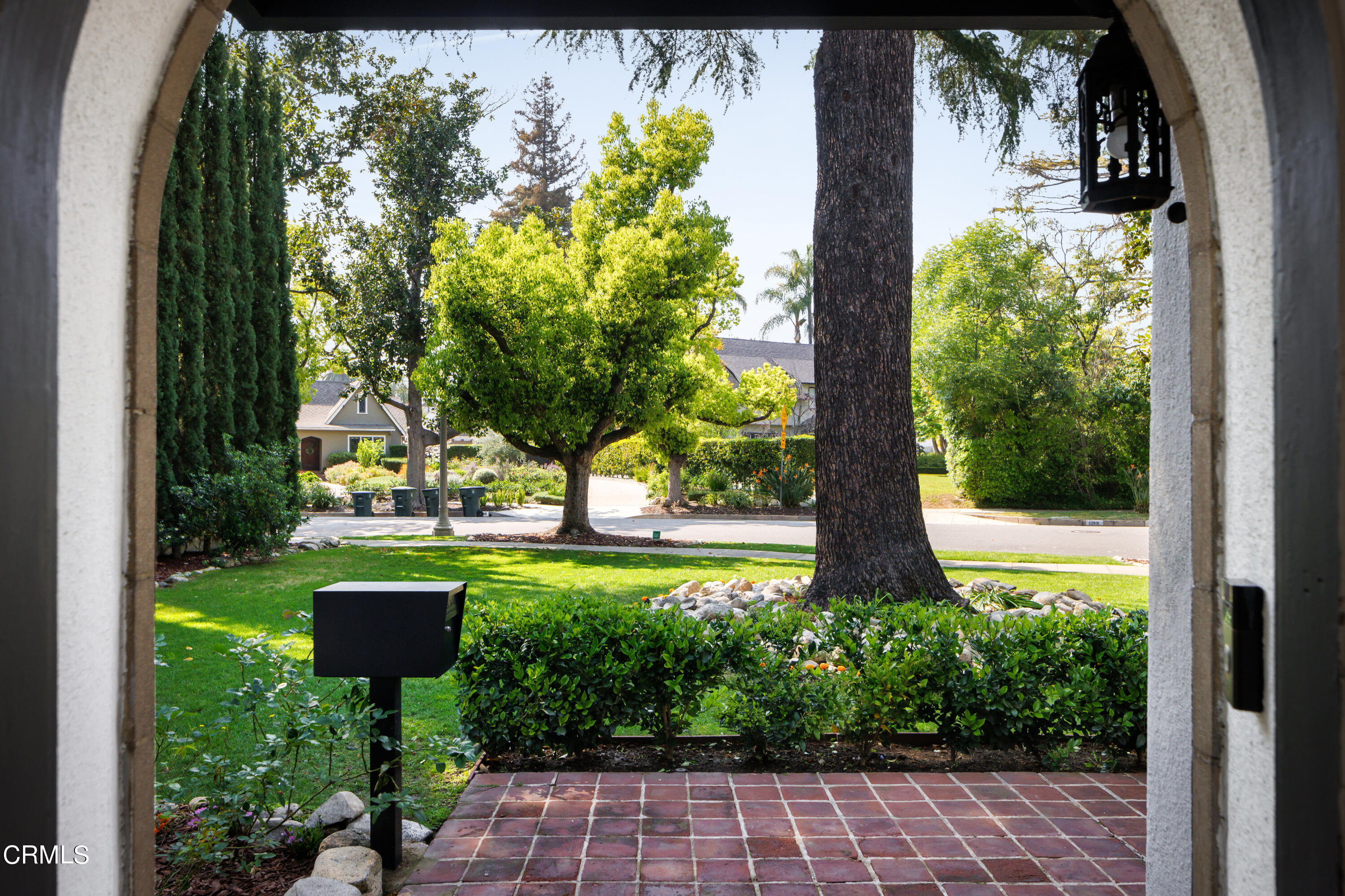 1086 Prospect Boulevard Pasadena, CA 91103 - Photo 4 of 42 4