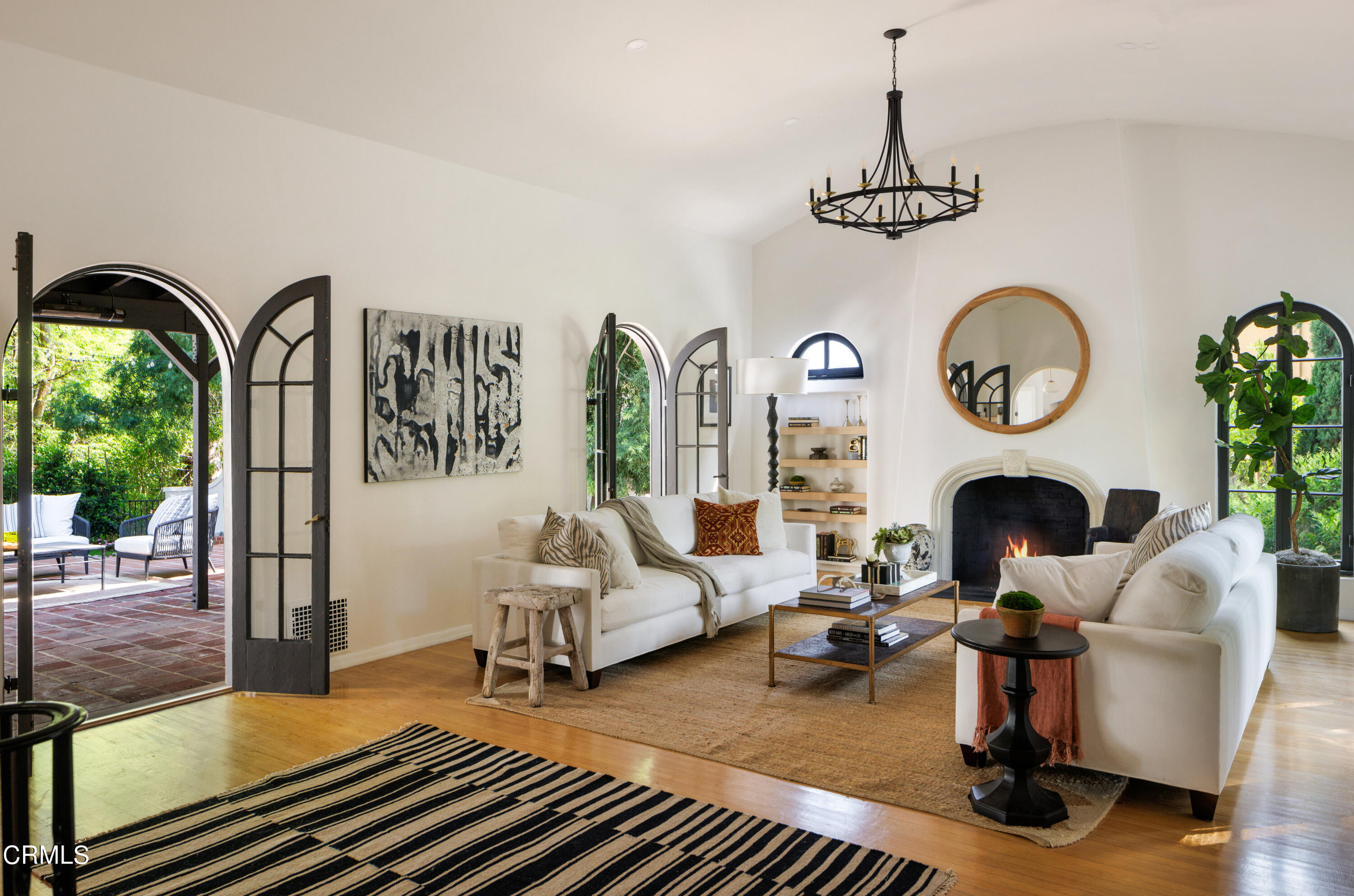 1086 Prospect Boulevard Pasadena, CA 91103 - Photo 5 of 42 5