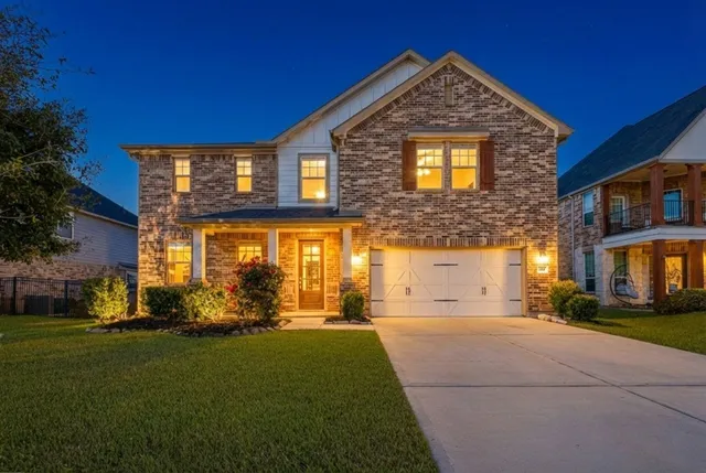 $484,900 | 444 Round Lake Drive, Rosenberg, TX 77469