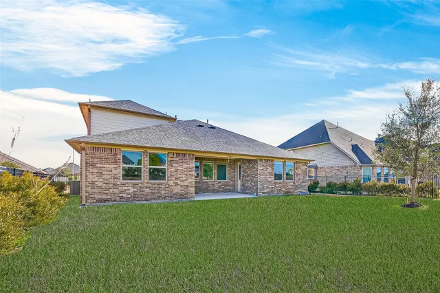 $484,900 | 444 Round Lake Drive, Rosenberg, TX 77469