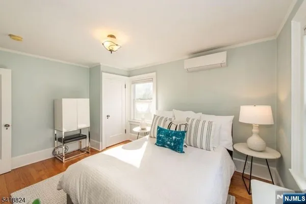 $799,000 | 20 Columbus Avenue, Montclair, NJ 07042