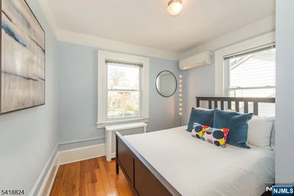 $799,000 | 20 Columbus Avenue, Montclair, NJ 07042