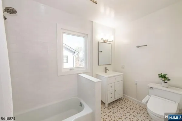 $799,000 | 20 Columbus Avenue, Montclair, NJ 07042