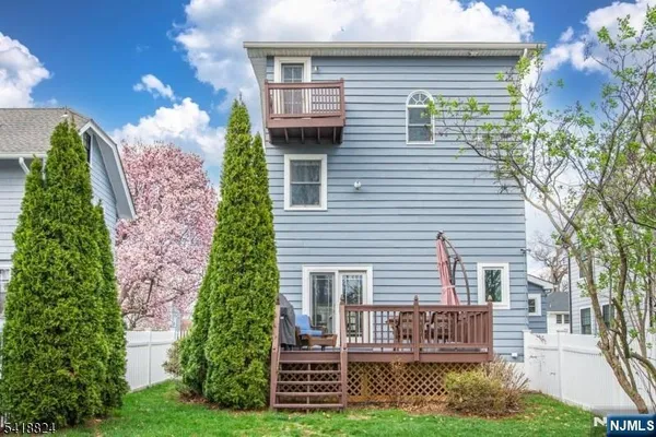 $799,000 | 20 Columbus Avenue, Montclair, NJ 07042