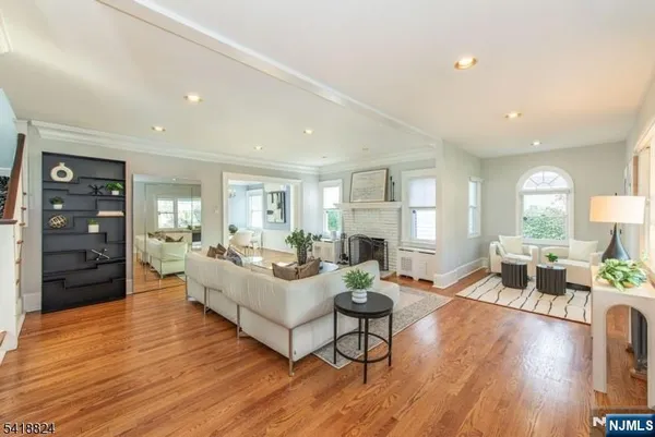 $799,000 | 20 Columbus Avenue, Montclair, NJ 07042