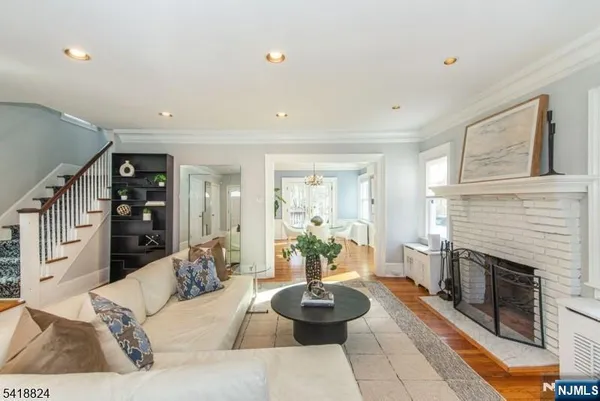 $799,000 | 20 Columbus Avenue, Montclair, NJ 07042
