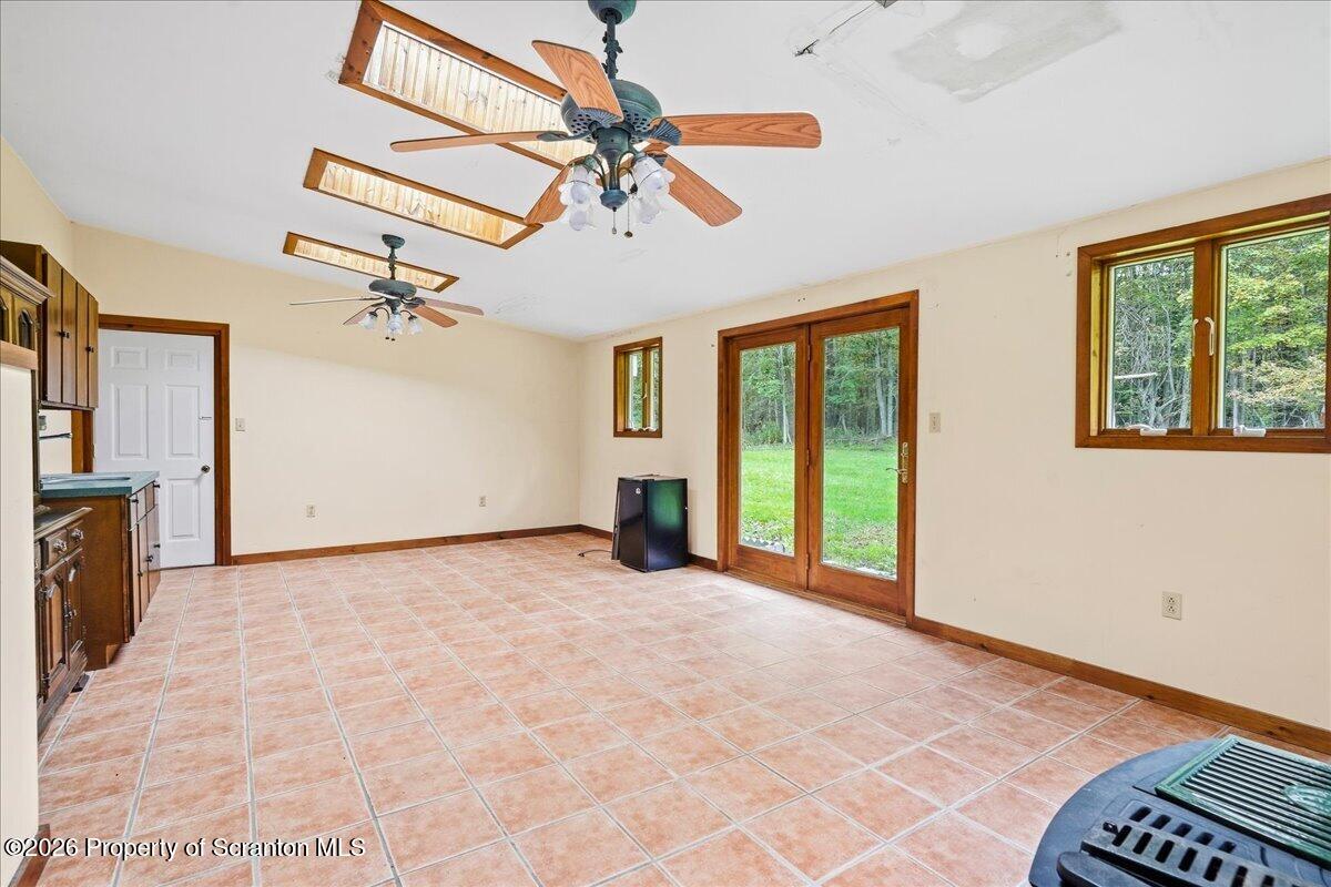 150 Wells Road Carbondale, PA 18407 - Photo 25 of 61 Family Room