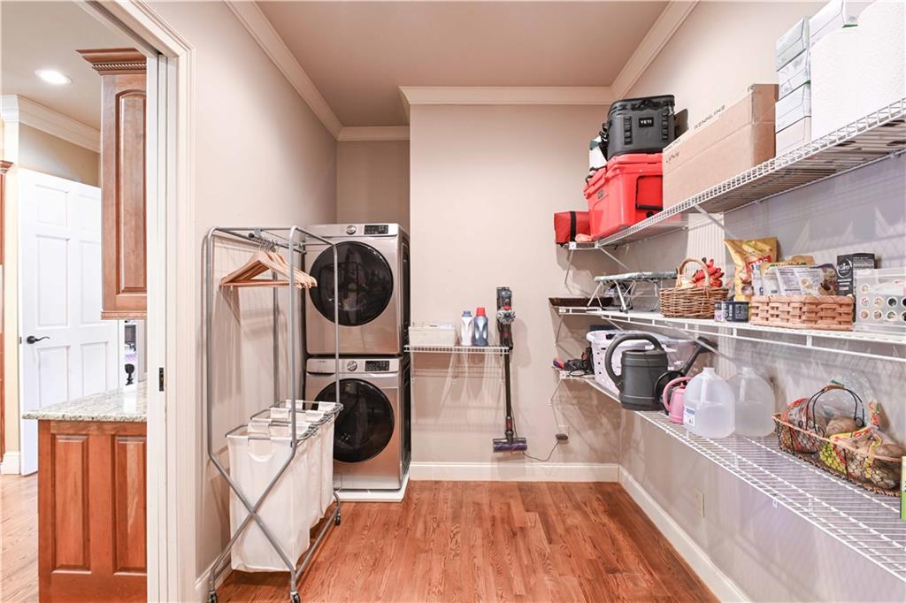 62 Cedar Trail Commerce, GA 30529 - Photo 32 of 115 a utility room with sink dryer and washer