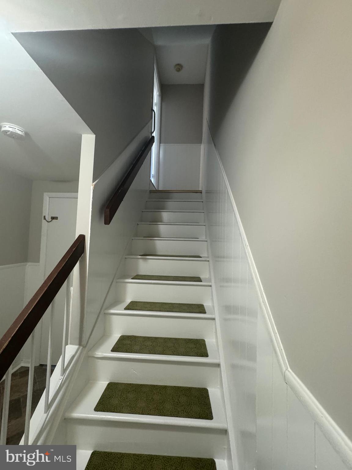8958 Centerway Road Gaithersburg, MD 20879 - Photo 16 of 37 a view of entryway