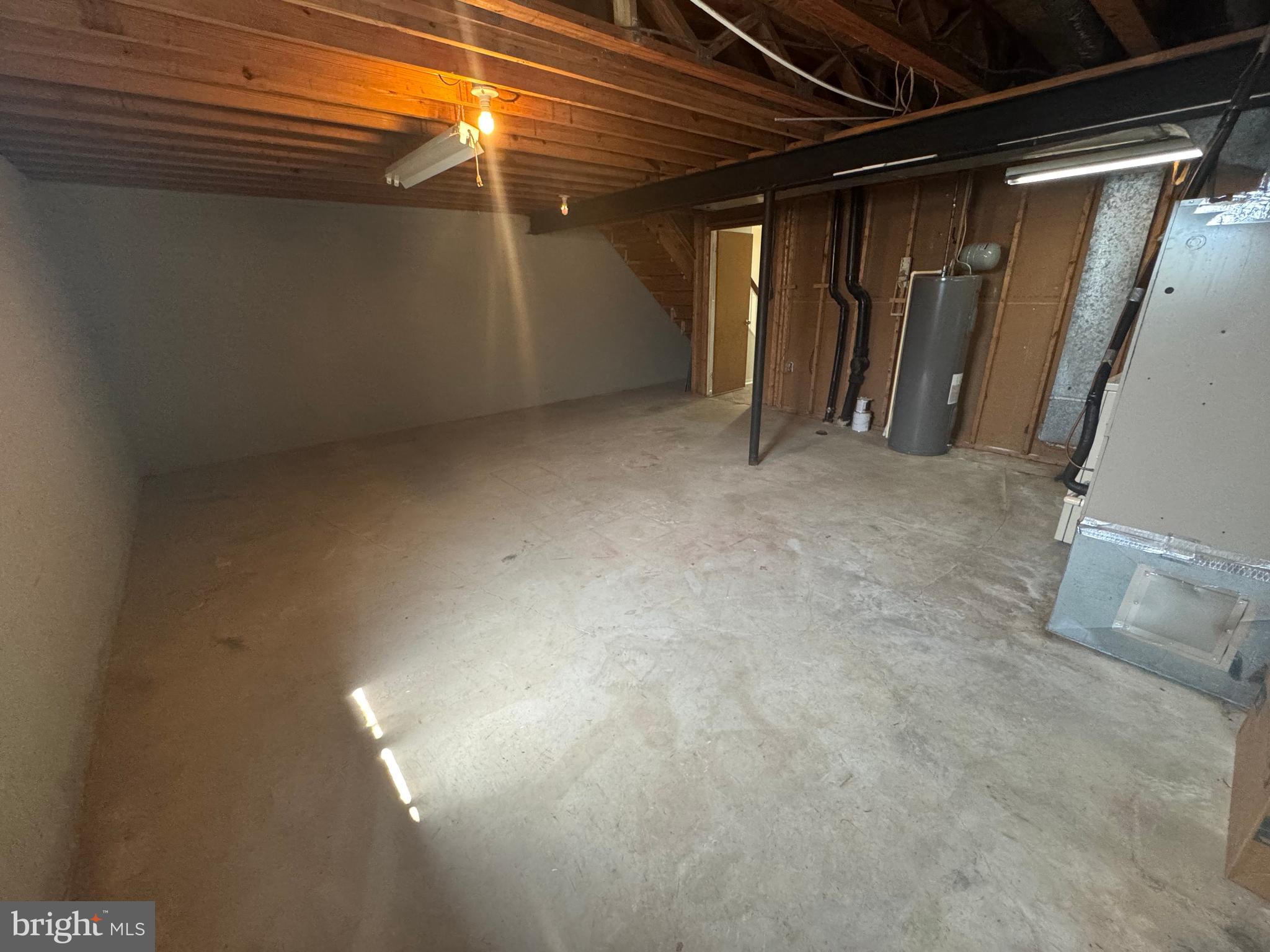 8958 Centerway Road Gaithersburg, MD 20879 - Photo 20 of 37 a view of empty room