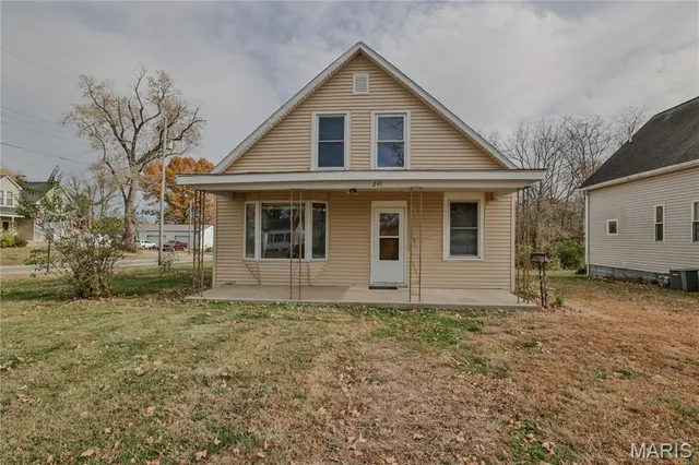 $74,000 | 247 North Broad Street, Hillsboro, IL 62049