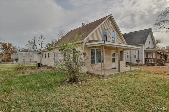 $74,000 | 247 North Broad Street, Hillsboro, IL 62049