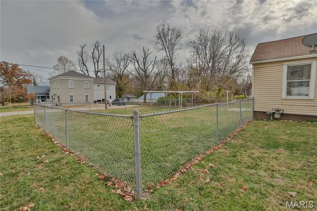 $74,000 | 247 North Broad Street, Hillsboro, IL 62049