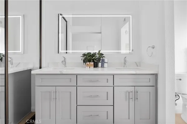 $4,900 | 11 Hunter, Irvine, CA 92620