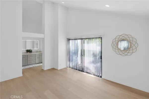 $4,900 | 11 Hunter, Irvine, CA 92620