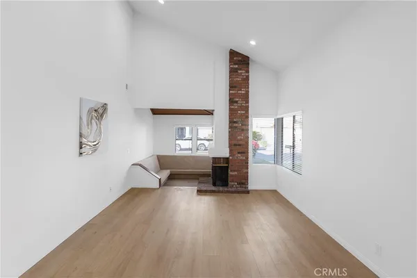 $4,900 | 11 Hunter, Irvine, CA 92620